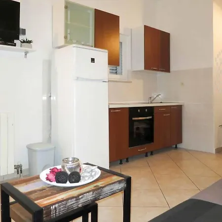 Standard One Bedroom * Traù